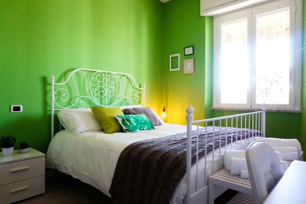 Villa Aurelia - Seafront Apartment With Terrace Quartu SantʼElena Kültér fotó