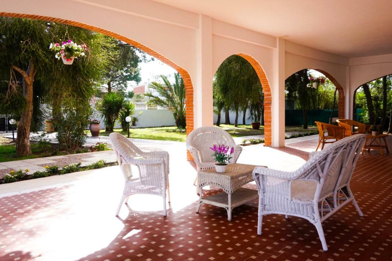 Villa Aurelia - Seafront Apartment With Terrace Quartu SantʼElena Kültér fotó