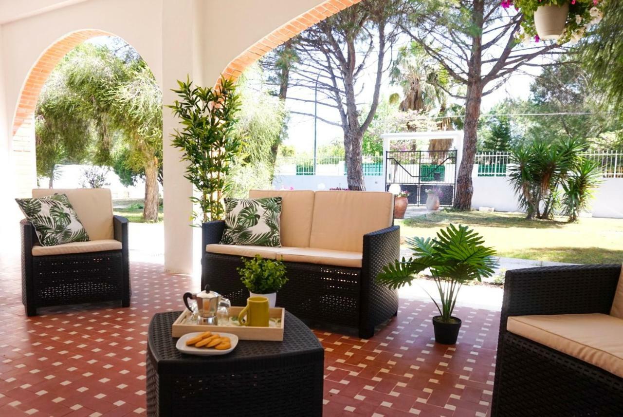 Villa Aurelia - Seafront Apartment With Terrace Quartu SantʼElena Kültér fotó